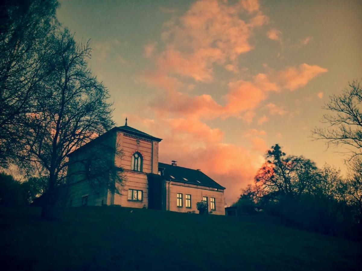 Historisches Gebaeude " Rentmeisteramt" Basedow Basedow  Экстерьер фото